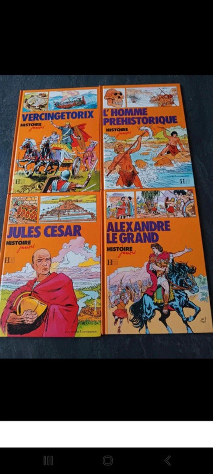 4 livres d'histoire - photo numéro 1