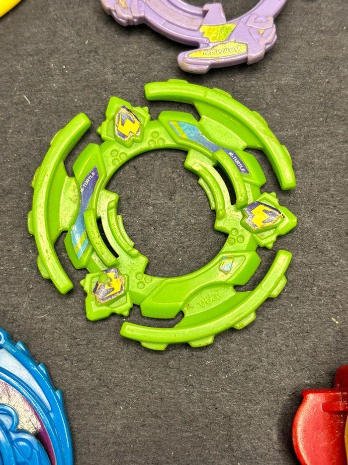 Lot accessoires pour toupies Beyblade vintage Hasbro - photo numéro 3