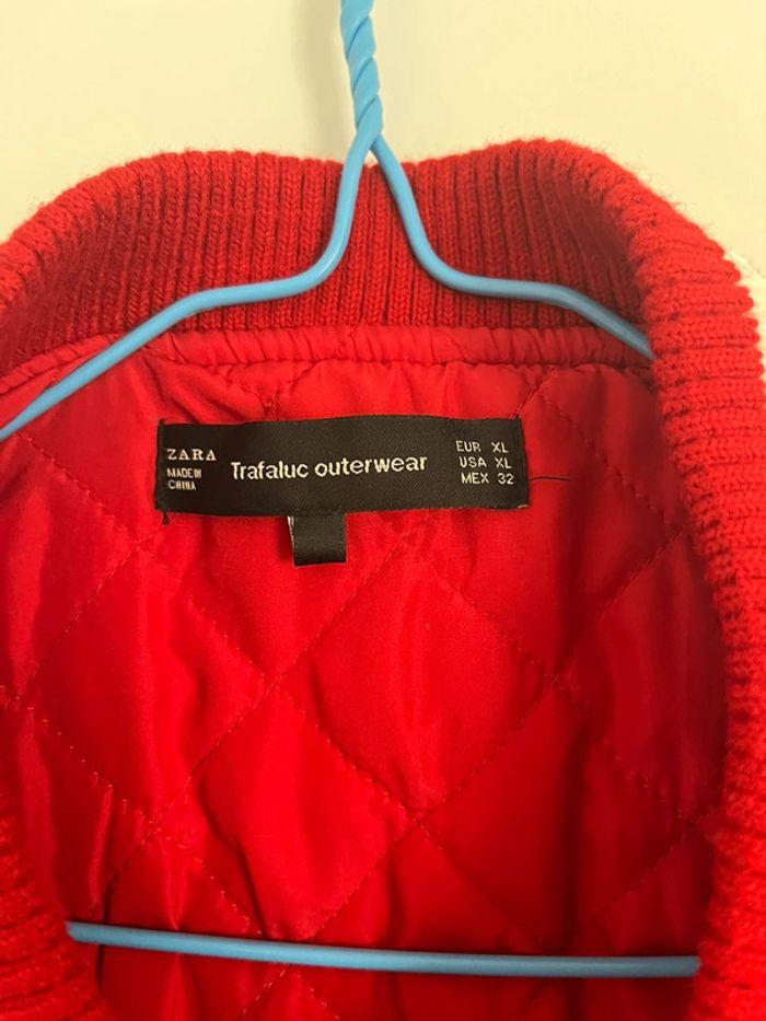 Blouson style Teddy rouge et blanc Zara taille XL - photo numéro 2