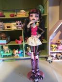 Monster high draculaura