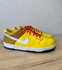 Baskets Nike dunk low spongebob pointure 39 peut porter sans boîte d'origine