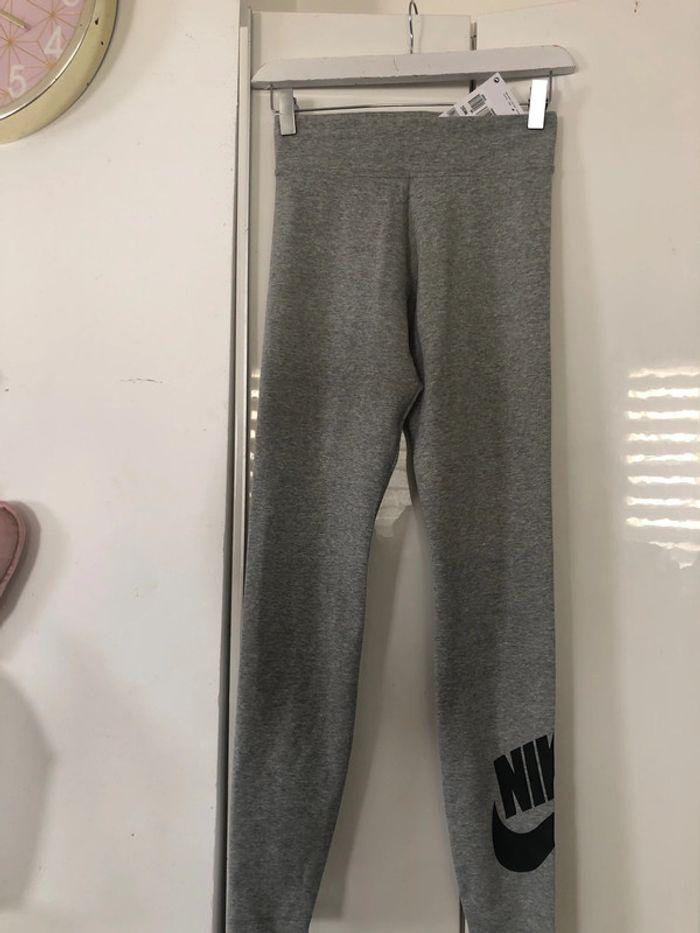 Legging collant nike . Taille 34 - photo numéro 2