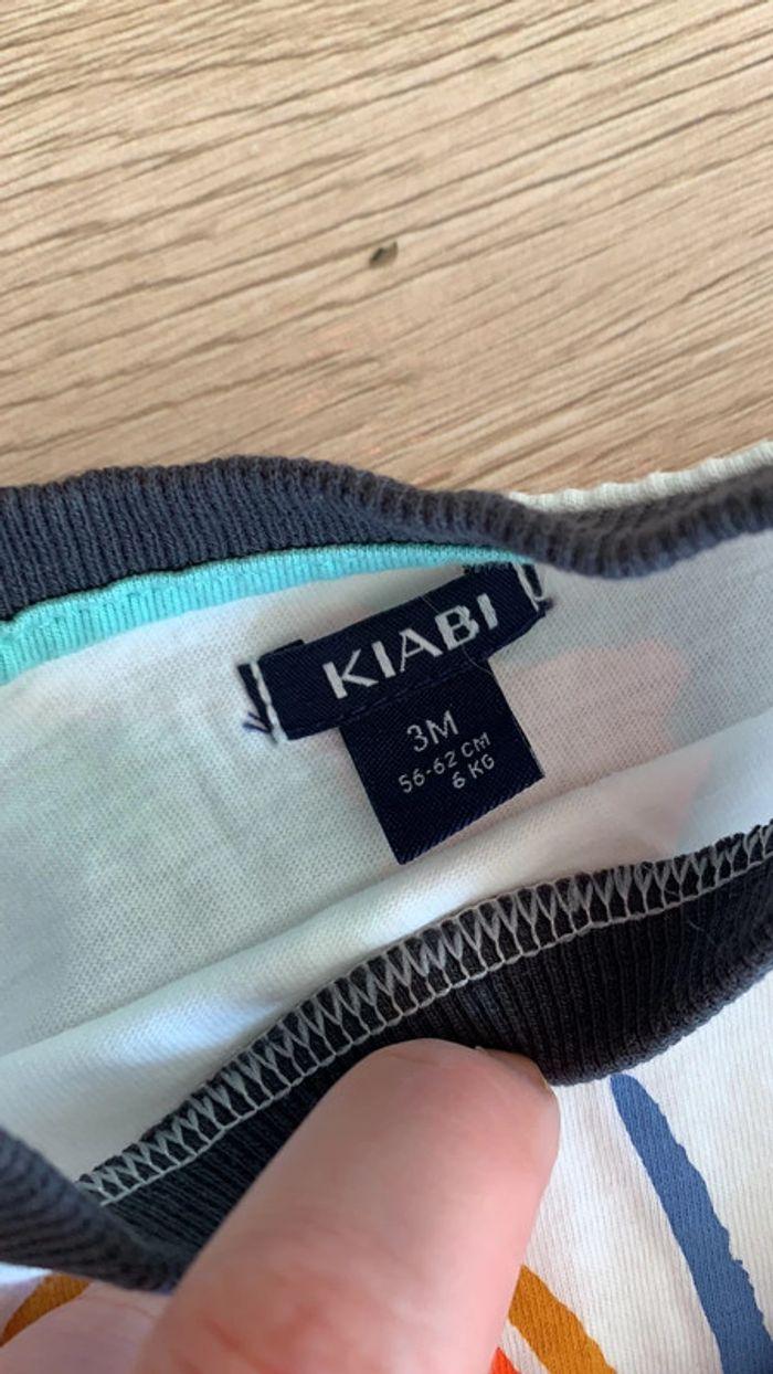 Ensemble Kiabi, 3 mois, en très bon état : tee-shirt + salopette - photo numéro 4