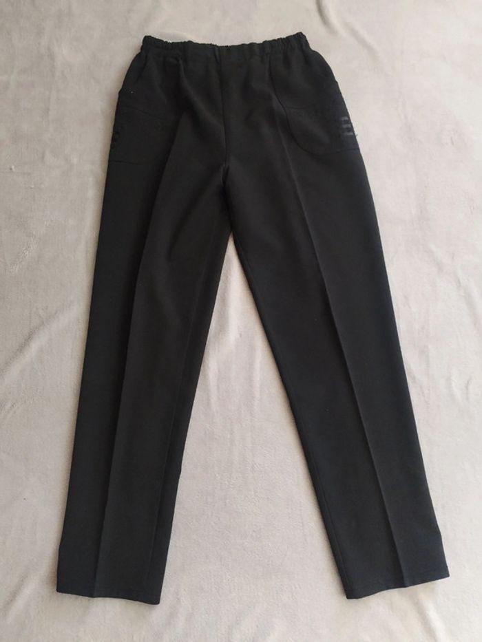 Pantalon noir type tailleur - photo numéro 1