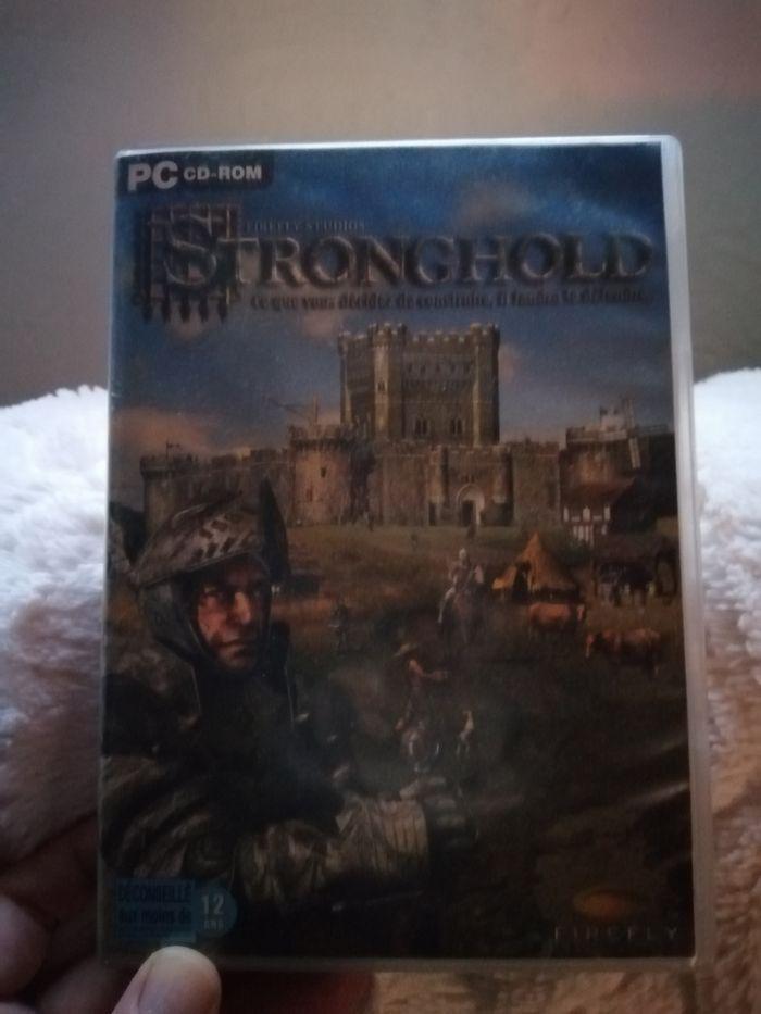 jeu vidéo pour PC - STRONGHOLD - photo numéro 1