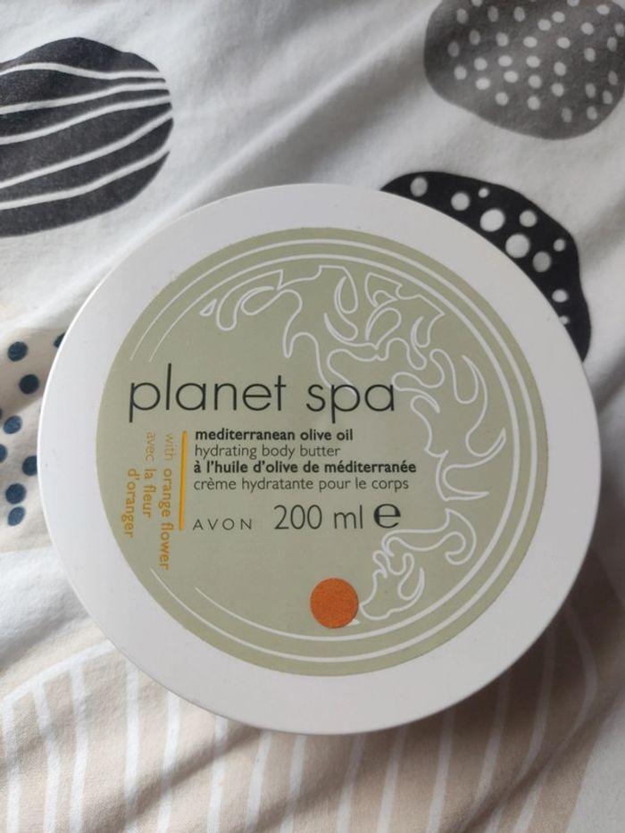 Pot 200 ml crème corps planet spa avon