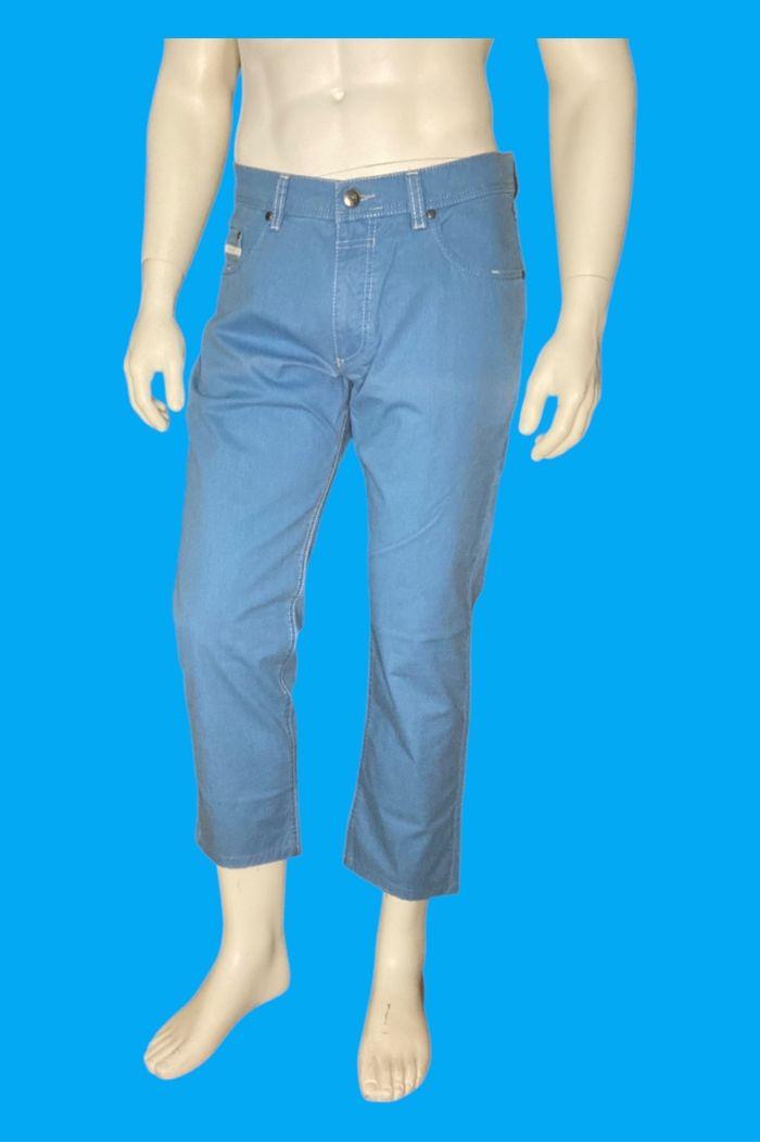 Pantalon homme bleu clair coupe regular Bugatti taille 44 en bon état - photo numéro 2