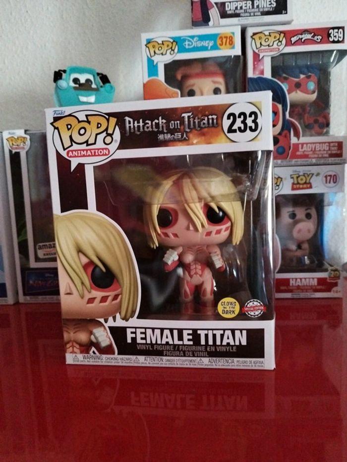 Funko Pop Female Titan 233 Glow - photo numéro 2