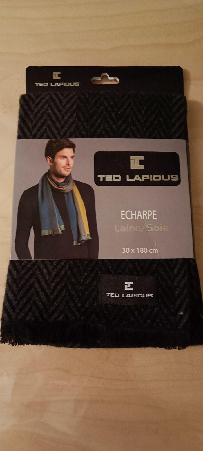 Écharpe Ted Lapidus - photo numéro 1