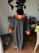 Toge de diplômé noire et orange taille 51+ coiffe