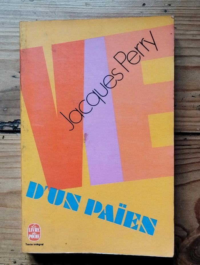 Vie d'un païen de Jacques Perry - photo numéro 1