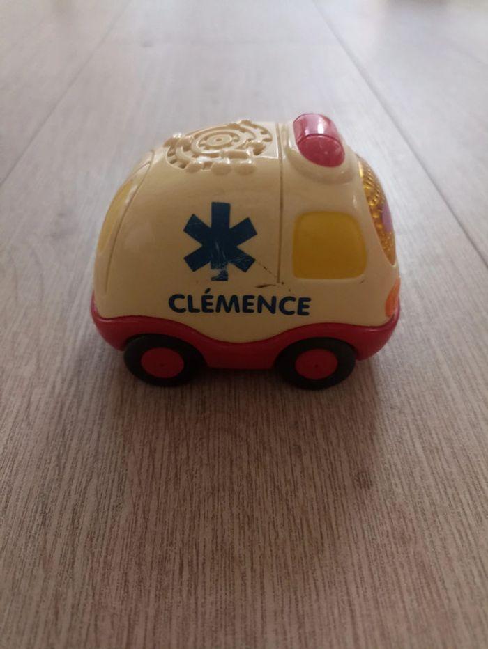 Tut tut ambulance Clémence - photo numéro 2