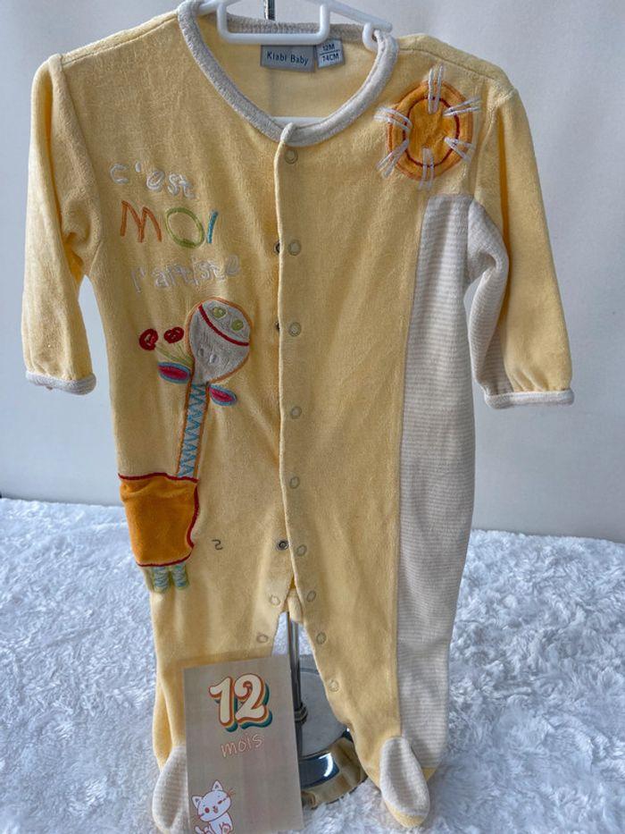 Pyjama grenouillere dors-bien jaune Kiabi Baby 12 mois 74 cm velours tbe - photo numéro 1