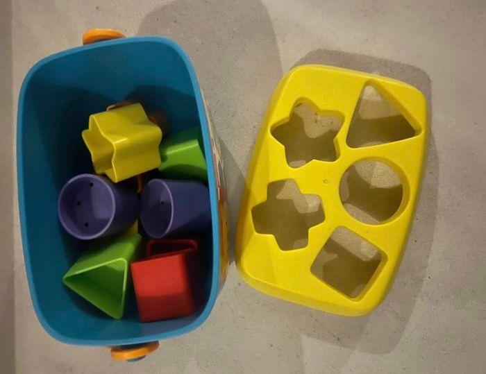 Fisher price trieur de formes encastrables - photo numéro 3