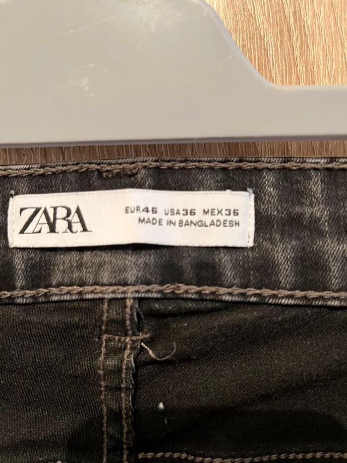 Jean noir Zara troué aux genoux taille 46 - photo numéro 2