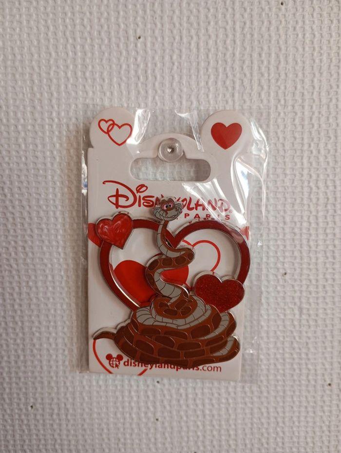 Pins neuf livre de la jungle Kaa Saint Valentin - photo numéro 1