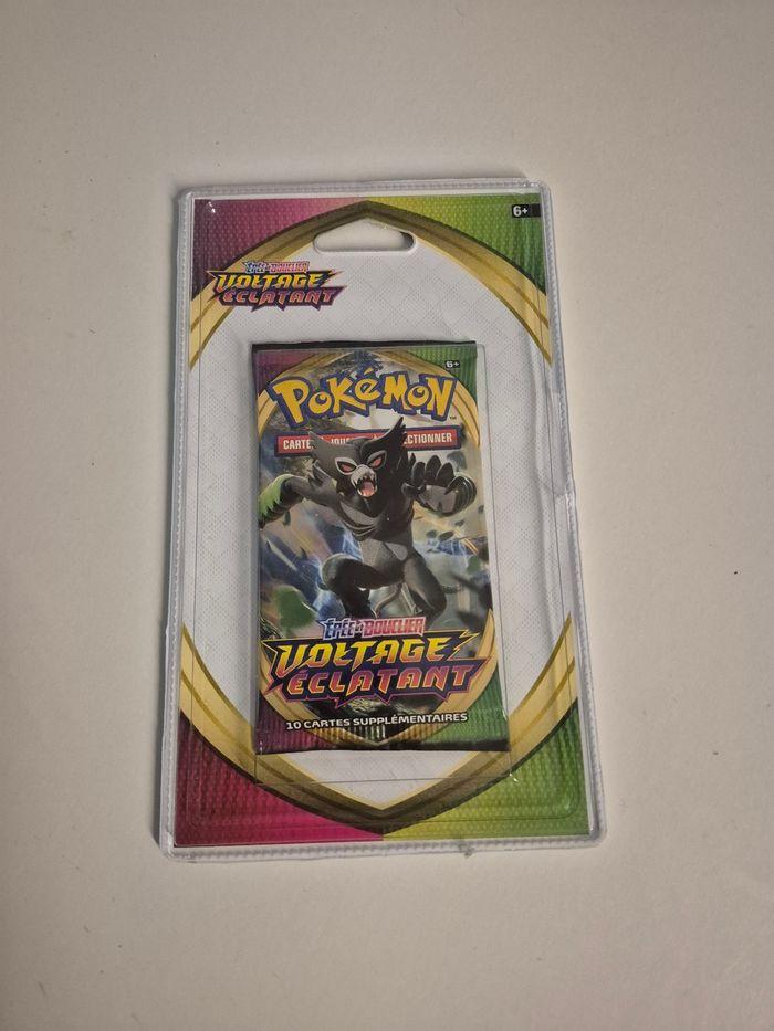 Booster pokémon solo blister épée bouclier voltage éclatant - photo numéro 1