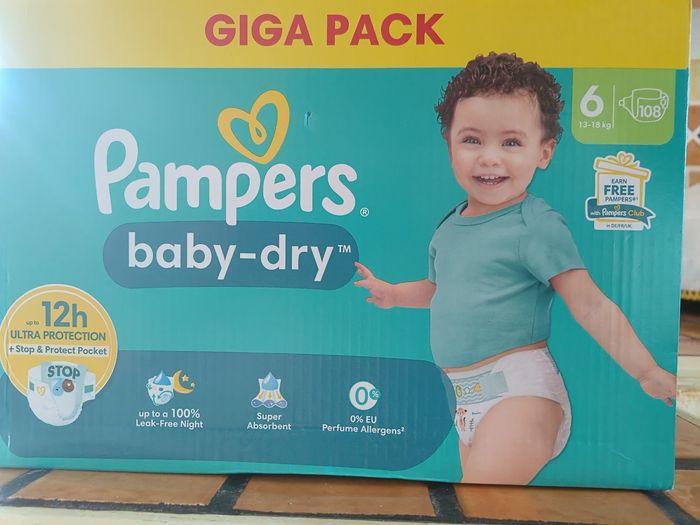 Giga pack couches Pampers baby dry taille 6