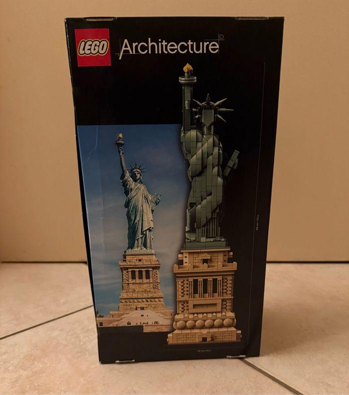 LEGO Architecture : 21042 -la statue de la liberté - NEUF - photo numéro 3