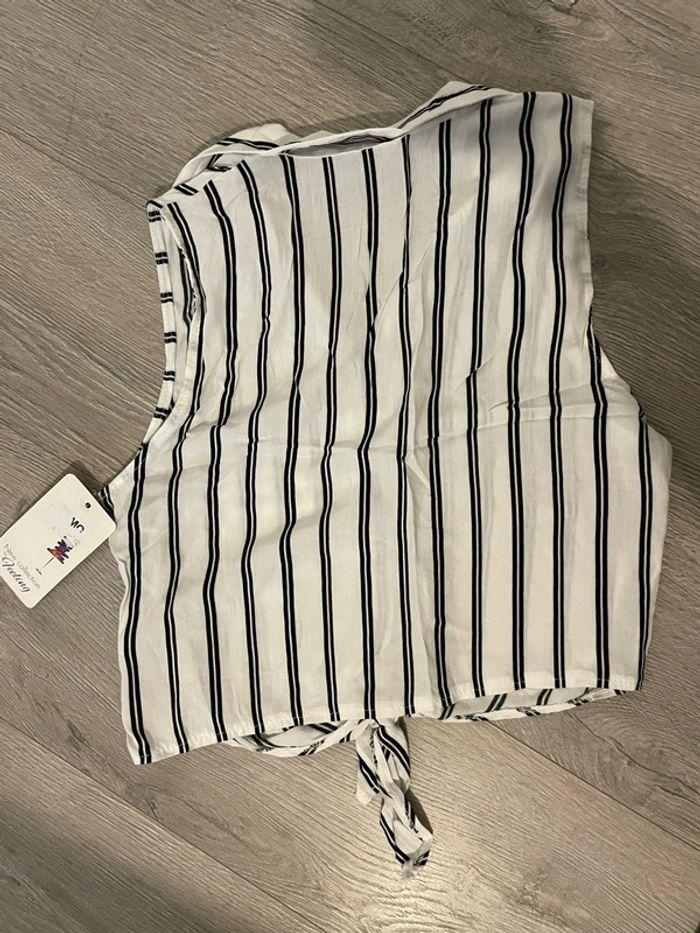 Chemise sans manche blanc rayé bleu marine noeud devant neuf New collection taille 38 - photo numéro 4