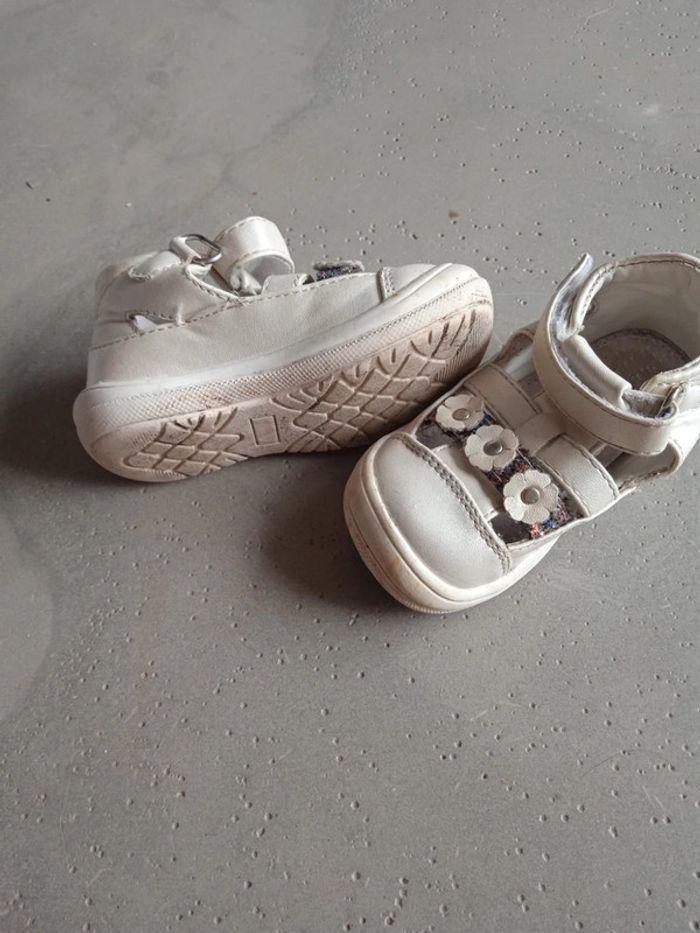 Petite chaussures d'été bébé - photo numéro 2