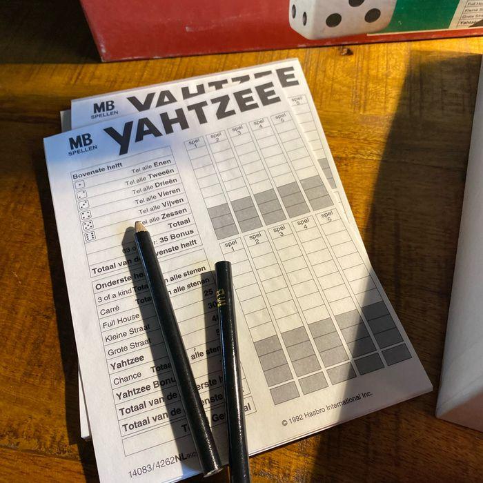 Jeu de société yahtzee - photo numéro 3