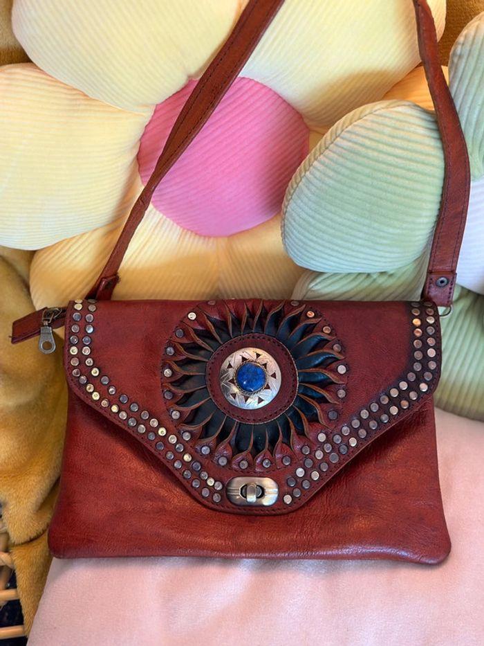 Sac en cuir artisanal bandoulière style bohème “hippie” - photo numéro 1