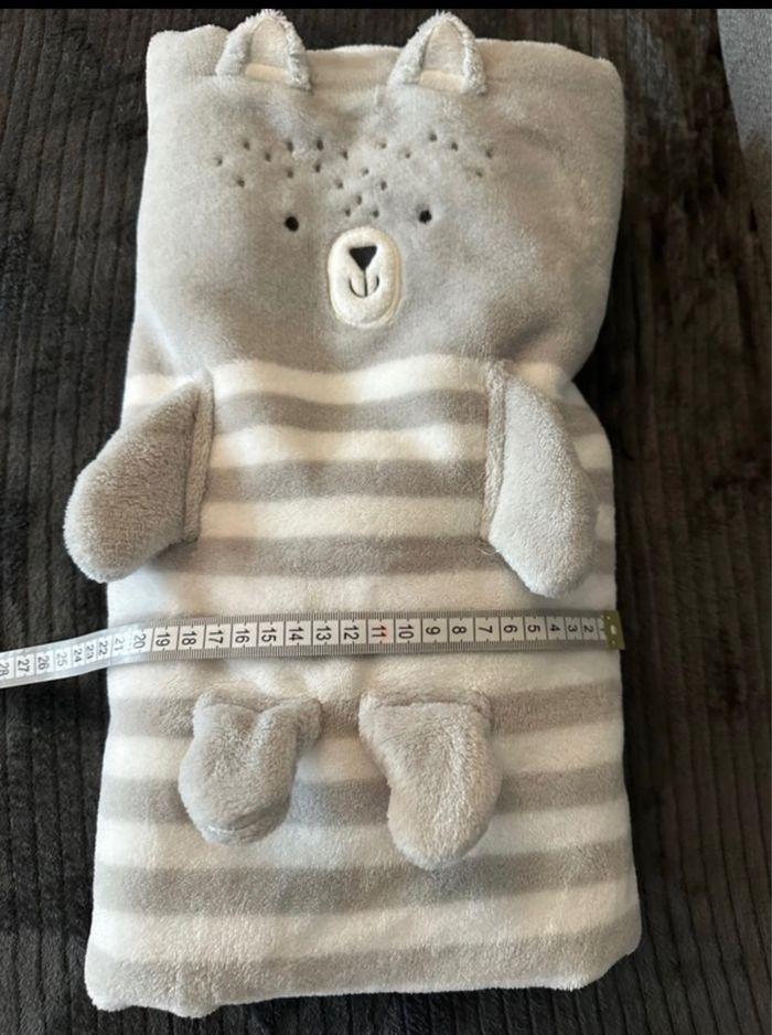 Couverture polaire bébé pliable avec doudou intégré - photo numéro 1