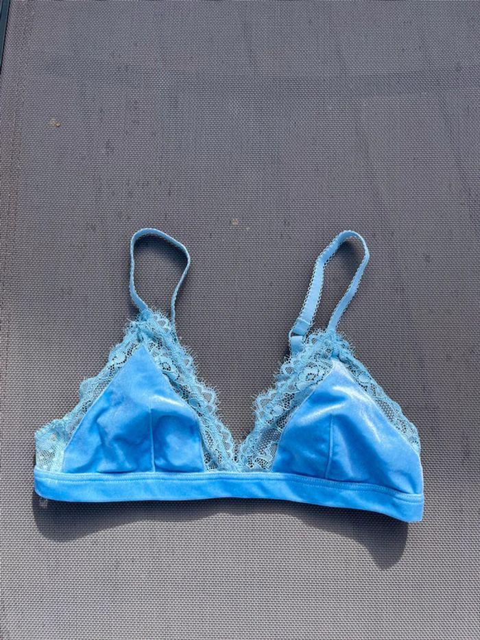 Soutien gorge bleu satiné - photo numéro 4