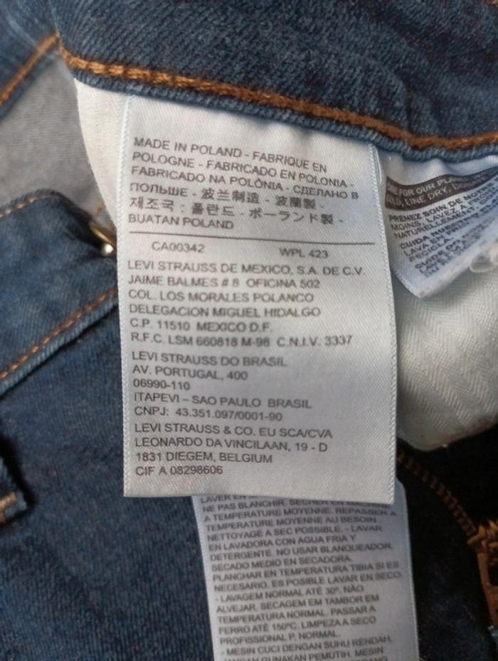 Jean Levis femme W27/ L32 demi curve NEUF - photo numéro 6