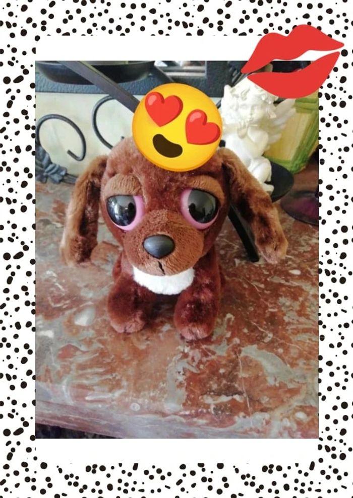 Peluche chien marron yeux roses - photo numéro 2