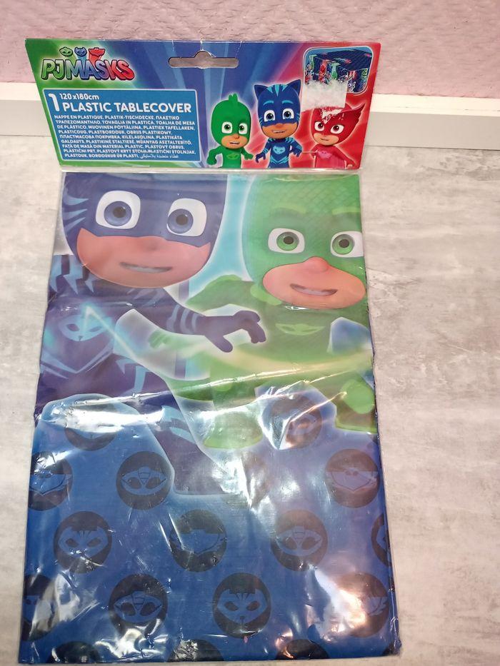 Nappe en plastique pjmasks pyjamasques - photo numéro 2