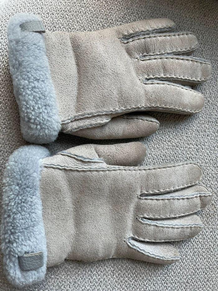 Gants gris UGG authentiques taille M en peau de mouton retournée - photo numéro 8