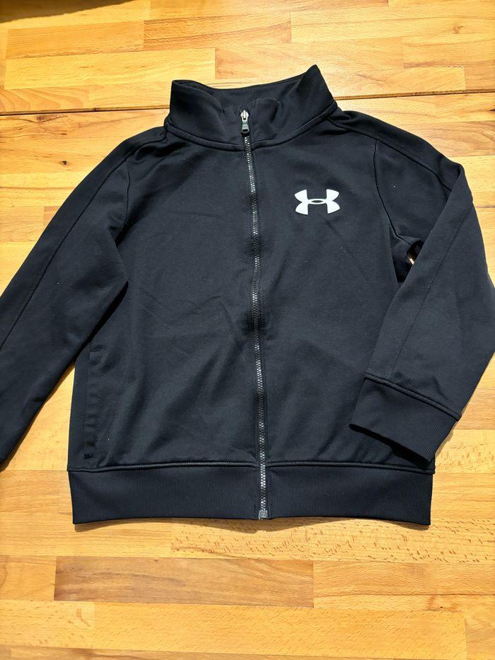 Veste noir 7/8 ans under armour - photo numéro 1