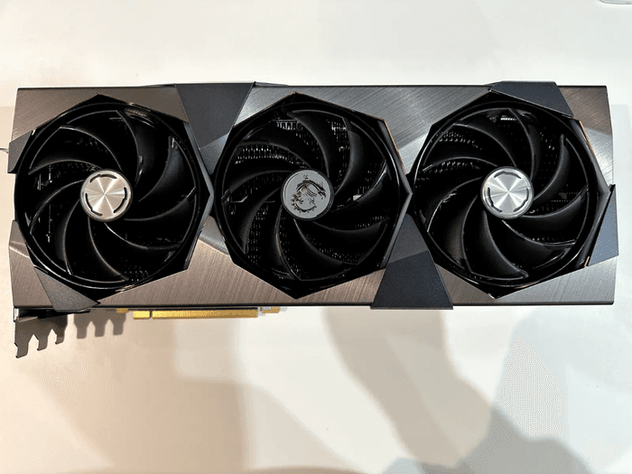 NVIDIA MSI RTX 4090 SUPRIMX 24Go - photo numéro 1