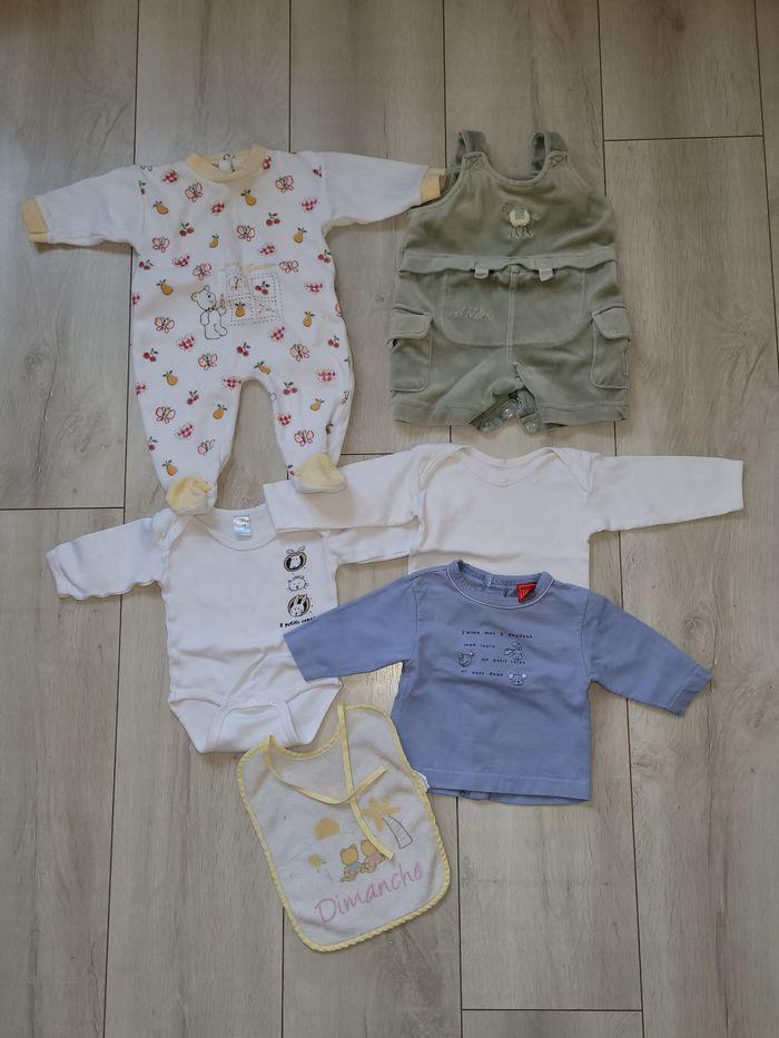 lot de vêtements naissance 1 mois garçon - photo numéro 1