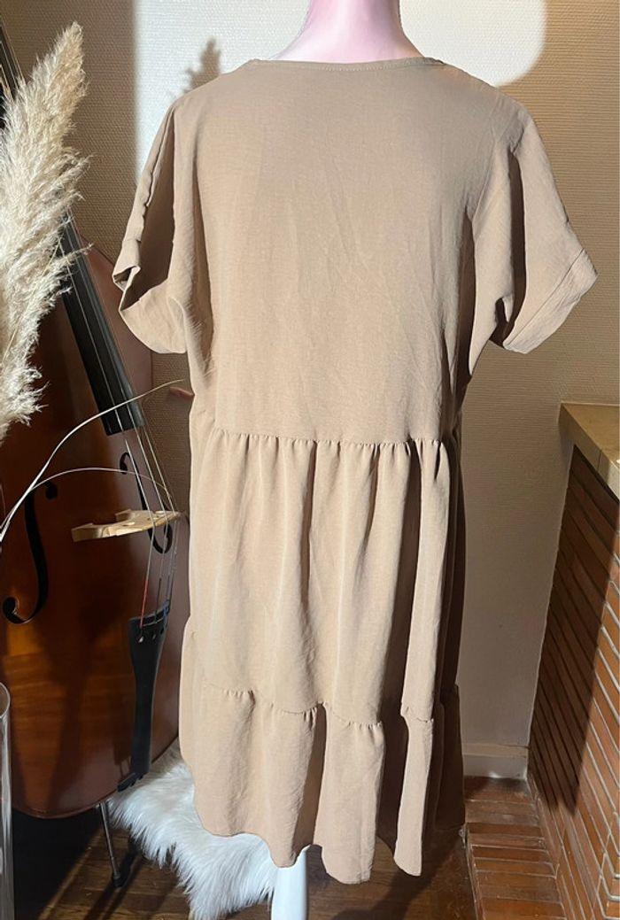 Robe beige taille 44 manches courtes - photo numéro 3