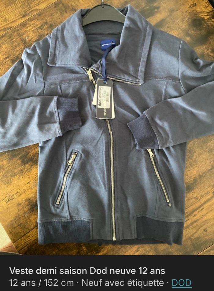 Veste neuve tissu épais marque Tod taille 12 ans