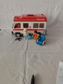 playmobil 1 ambulance 1985  .6 figurines