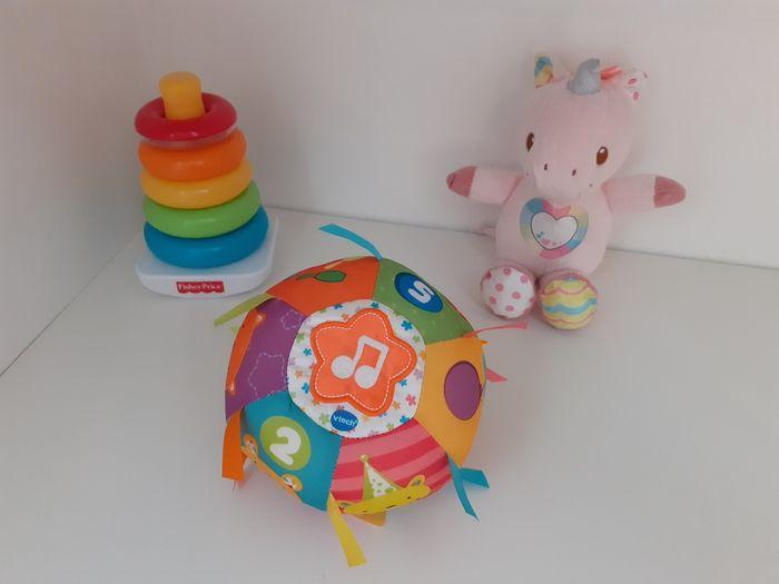 Lot de jouets bébé - photo numéro 1