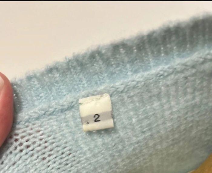 Petit pull lainage bleu ciel taille 2 - photo numéro 3