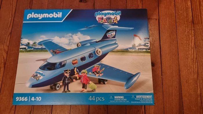 PLAYMOBIL Avion Funpark NEUF non ouvert - photo numéro 2