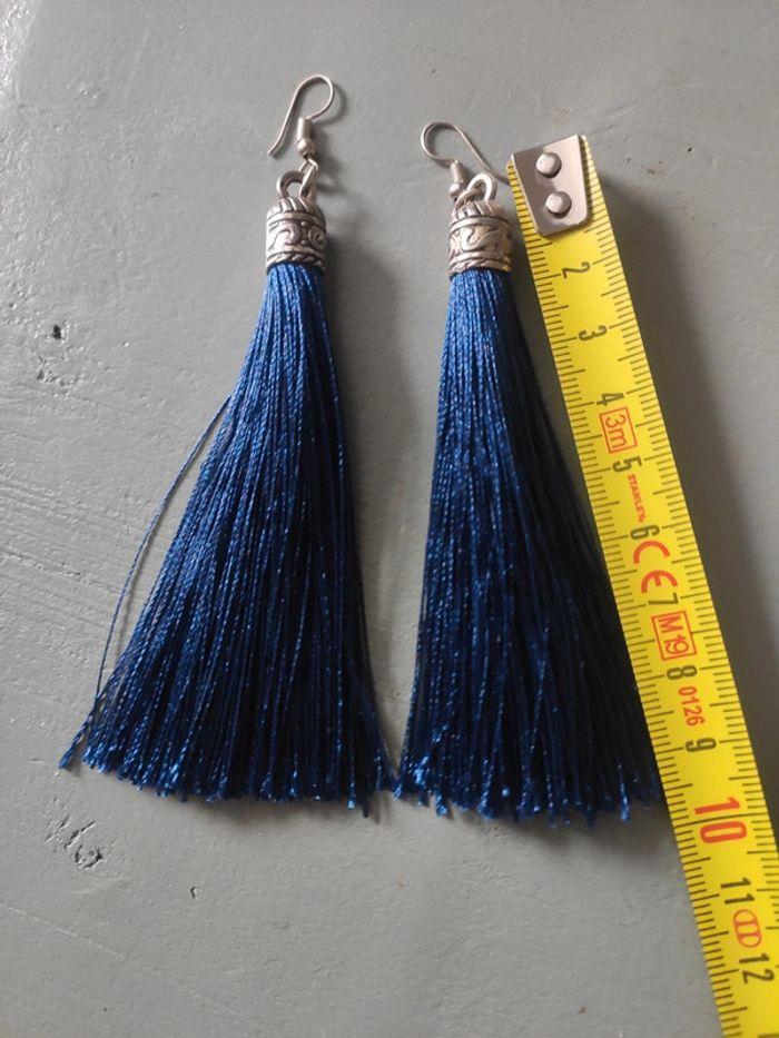 Boucles d'oreilles longues bleu marine - photo numéro 1