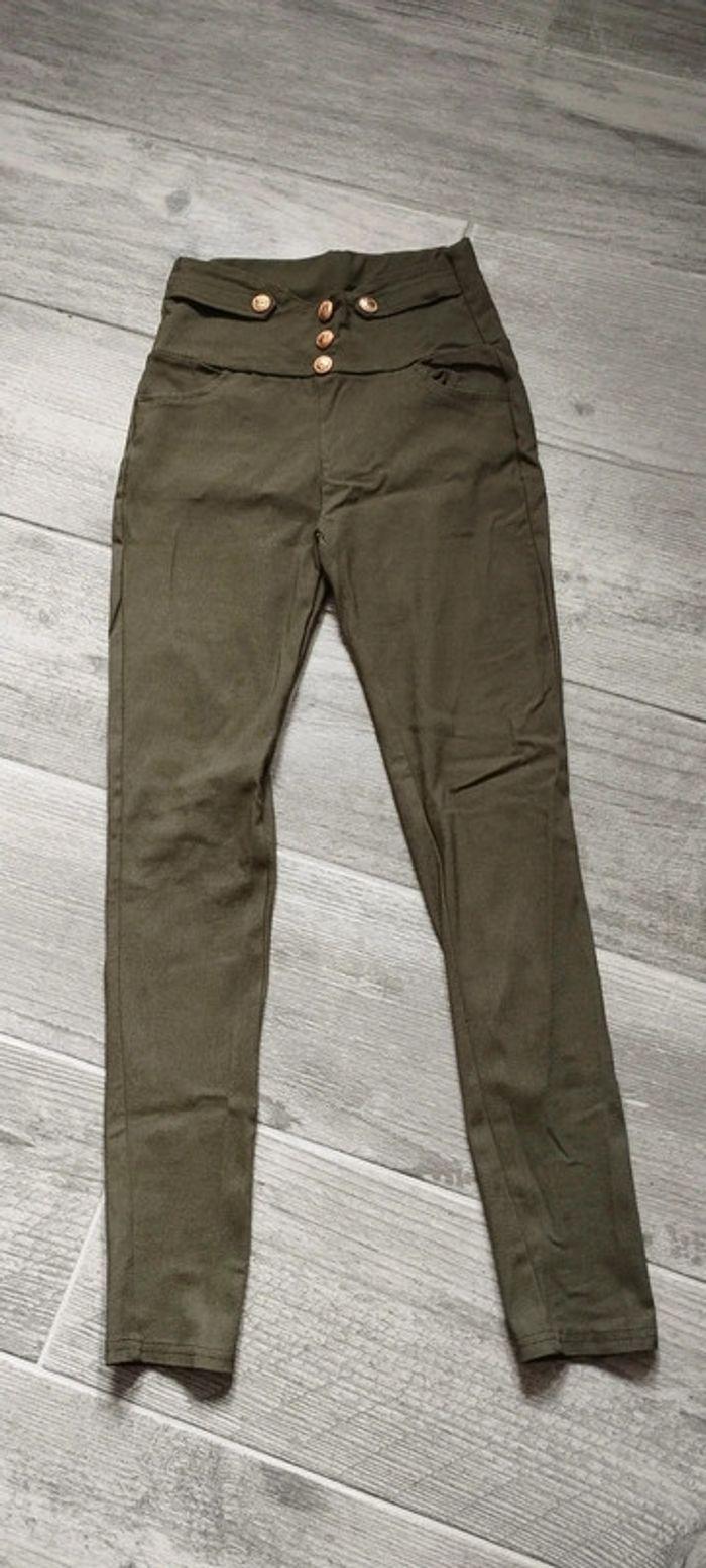 pantalon vert kaki elastique