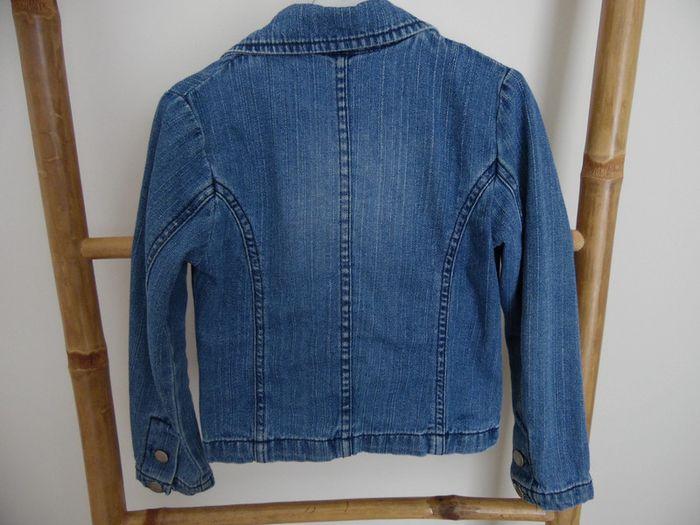 Jolie veste en jeans, taille 4 ans. - photo numéro 2