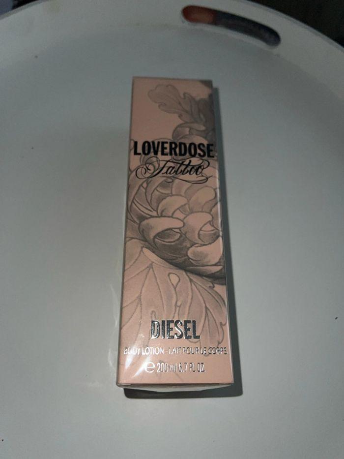 Diesel Loverdose Lotion pour le corps Tattoo 200 ml - photo numéro 1