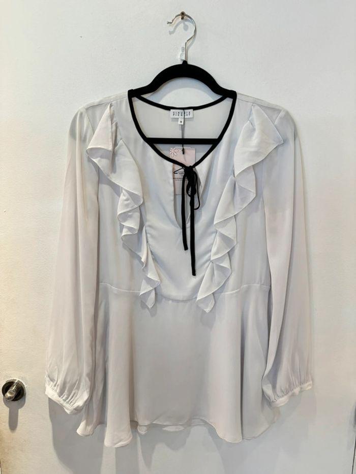 Blouse Claudie Pierlot blanche évasée Taille 38 - photo numéro 1