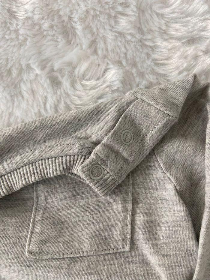 Pull Shirt manches longues gris Kiabi 12 mois neuf - photo numéro 4