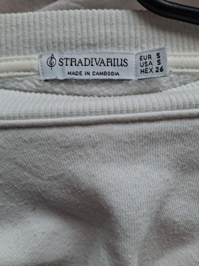 Pull blanc stradivarius - photo numéro 3