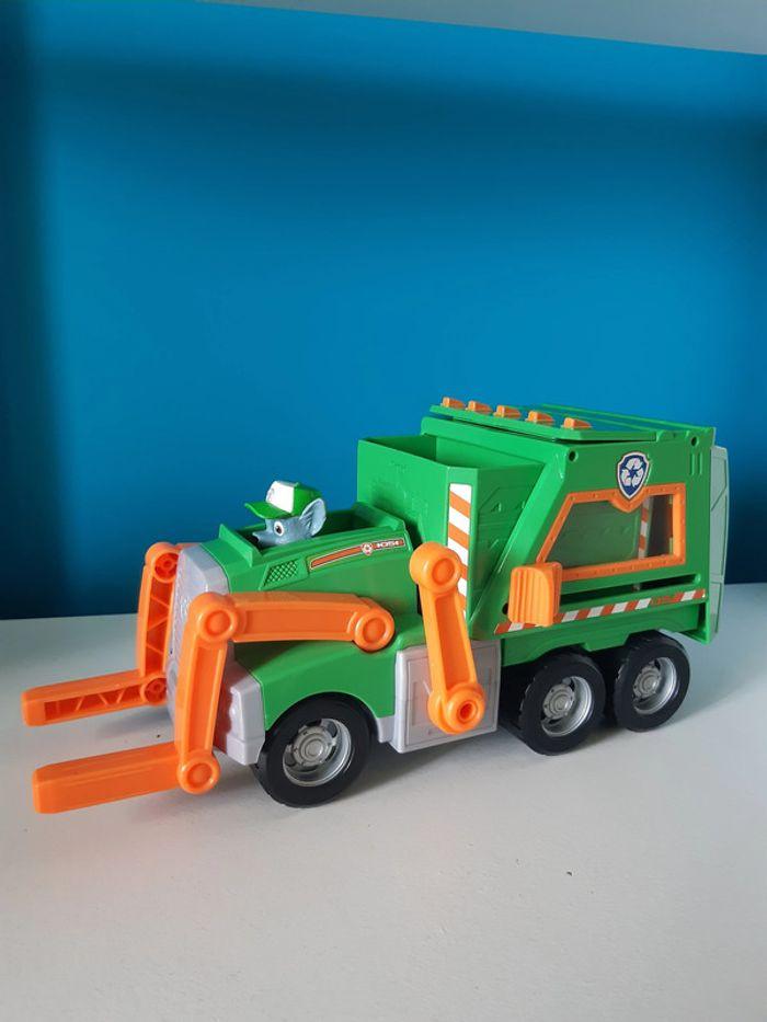 Gros camion recyclage Rocky - photo numéro 1